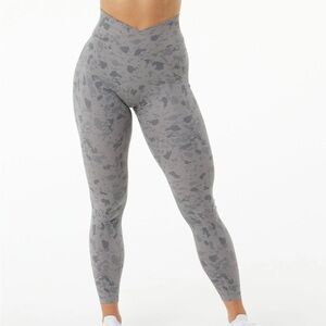 Alphalete pebble crossover leggings